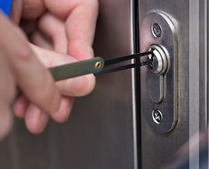 Door-and-Locksmith-Park-city-DV-lock-and-key